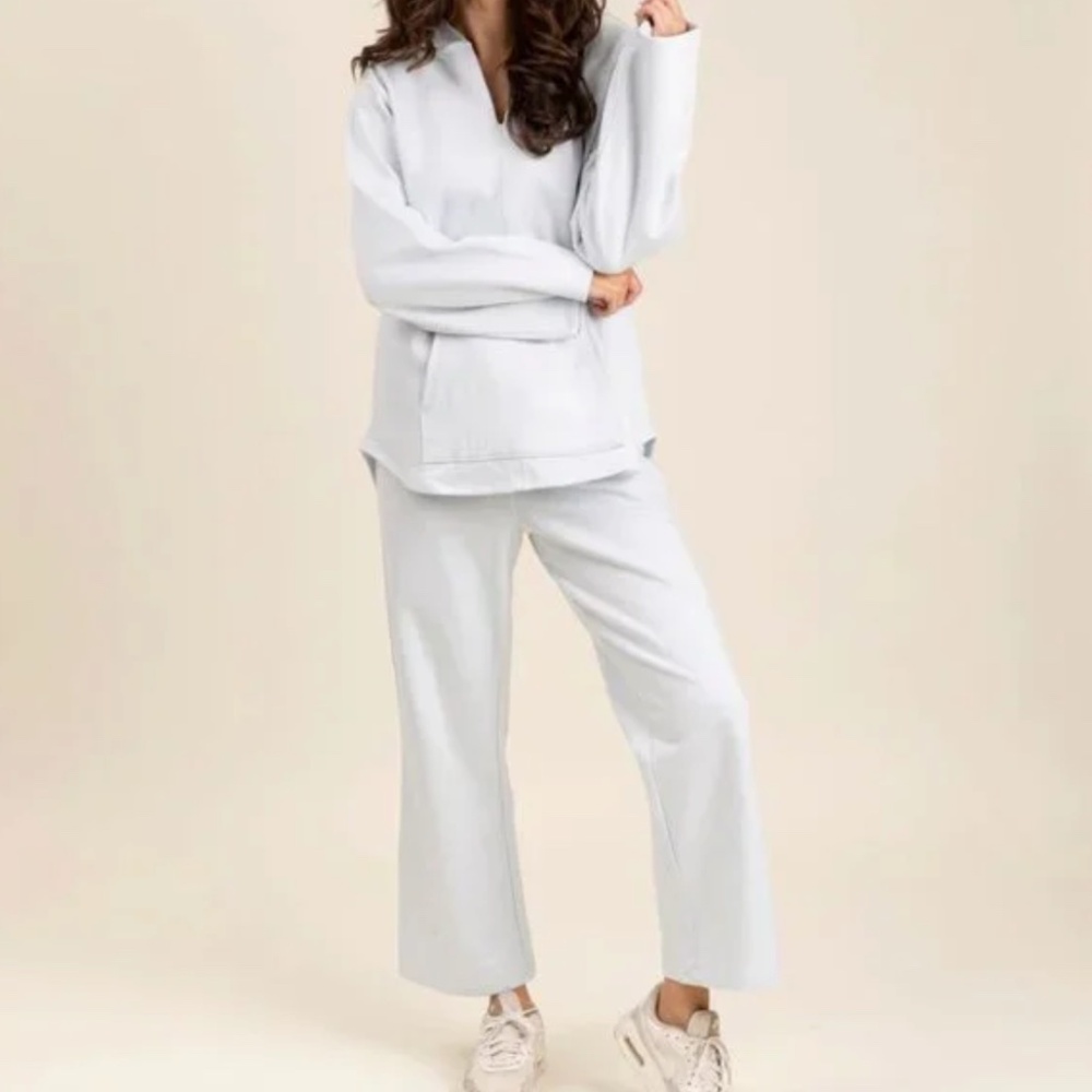 Le Marais Hoodie & Sweatpant Set